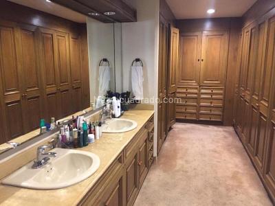 Apartamento de 3 alcobas en venta en Chico Reservado, Bogotá, 246 m² · foto 16 de 19