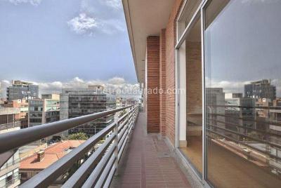 Apartamento de 3 alcobas en venta en El Virrey Ultima Etapa, Bogotá, 225 m² · foto 3 de 16
