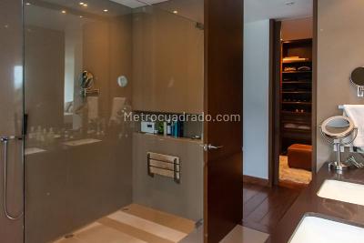Apartamento de 3 alcobas en venta en Los Rosales, Bogotá, 363 m² · foto 19 de 20