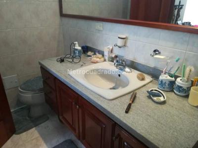 Apartamento en venta en Los Rosales, Bogotá · foto 17 de 19