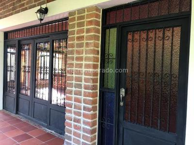 Casa de 3 alcobas en venta en Aparco, Ibagué, 366 m² · foto 2 de 20