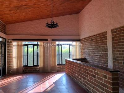 Casa de 3 alcobas en venta en Aparco, Ibagué, 366 m² · foto 4 de 20