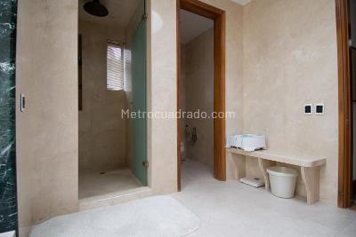 Apartamento de 4 alcobas en venta en Santa Barbara Alta, Bogotá, 435 m² · foto 14 de 20