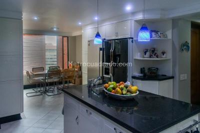 Apartamento de 4 alcobas en venta en Los Rosales, Bogotá, 420 m² · foto 5 de 20