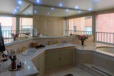 Apartamento de 4 alcobas en venta en Los Rosales, Bogotá, 420 m² · foto 6 de 20