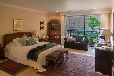 Apartamento de 4 alcobas en venta en Los Rosales, Bogotá, 420 m² · foto 13 de 20