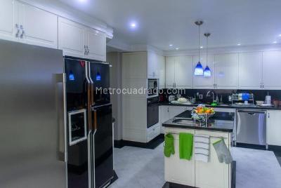 Apartamento de 4 alcobas en venta en Los Rosales, Bogotá, 420 m² · foto 16 de 20