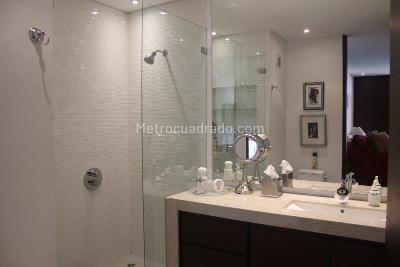 Apartamento de 3 alcobas en venta en Los Rosales, Bogotá, 373 m² · foto 9 de 18