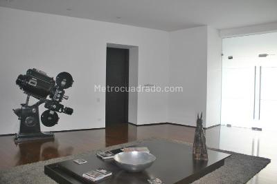 Apartamento de 3 alcobas en venta en Los Rosales, Bogotá, 373 m² · foto 18 de 18