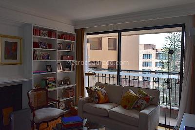 Apartamento de 3 alcobas en venta en Los Rosales, Bogotá, 262 m² · foto 6 de 13