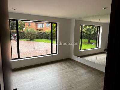 Casa de 4 alcobas en venta en Bogotá, 430 m² · foto 10 de 17