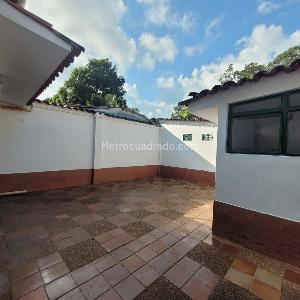 Casa de 3 alcobas en venta en Cadiz, Ibagué, 278 m² · foto 13 de 20