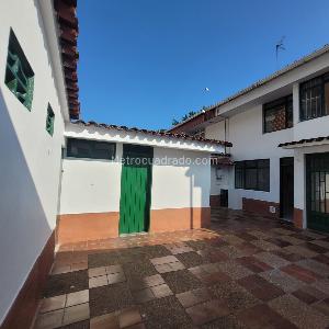 Casa de 3 alcobas en venta en Cadiz, Ibagué, 278 m² · foto 15 de 20