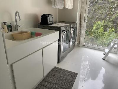 Apartamento de 3 alcobas en venta en Los Rosales, Bogotá, 363 m² · foto 16 de 18