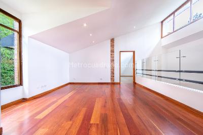 Casa de 5 alcobas en venta en Cerros De Suba (Localidad De Suba), Bogotá, 659 m² · foto 10 de 20