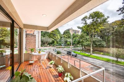 Apartamento de 3 alcobas en venta en La Cabrera, Bogotá, 225 m² · foto 3 de 15