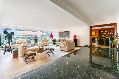 Apartamento de 3 alcobas en venta en Los Rosales, Bogotá, 426 m² · foto 2 de 20