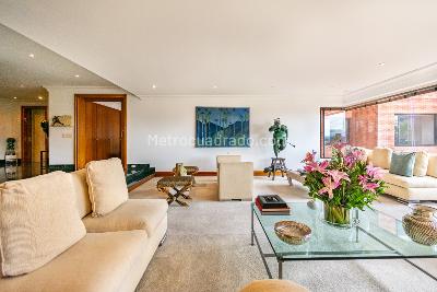 Apartamento de 3 alcobas en venta en Los Rosales, Bogotá, 426 m² · foto 3 de 20