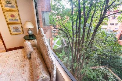 Apartamento de 3 alcobas en venta en Los Rosales, Bogotá, 426 m² · foto 6 de 20