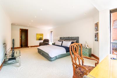 Apartamento de 3 alcobas en venta en Los Rosales, Bogotá, 426 m² · foto 13 de 20