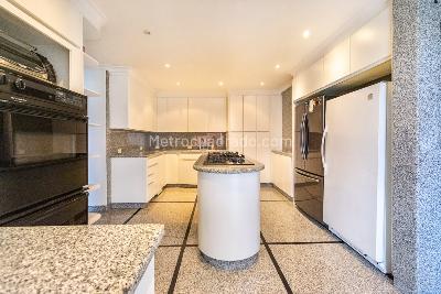 Apartamento de 3 alcobas en venta en Los Rosales, Bogotá, 426 m² · foto 18 de 20