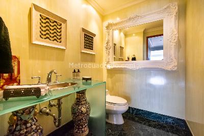Apartamento de 3 alcobas en venta en Los Rosales, Bogotá, 426 m² · foto 19 de 20