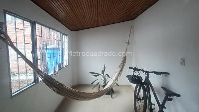 Apartamento de 2 alcobas en venta en Limonar V Sector, Ibagué, 54 m² · foto 3 de 15