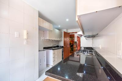 Apartamento de 3 alcobas en venta en Los Rosales, Bogotá, 170 m² · foto 16 de 18