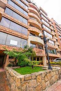 Apartamento de 3 alcobas en venta en Los Rosales, Bogotá, 170 m² · foto 18 de 18
