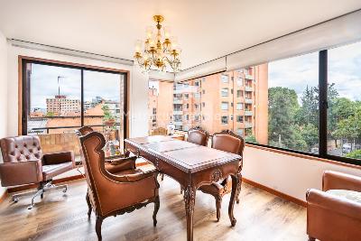 Apartamento de 3 alcobas en venta en Los Rosales, Bogotá, 170 m² · foto 4 de 18