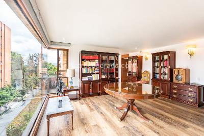 Apartamento de 3 alcobas en venta en Los Rosales, Bogotá, 170 m² · foto 8 de 18