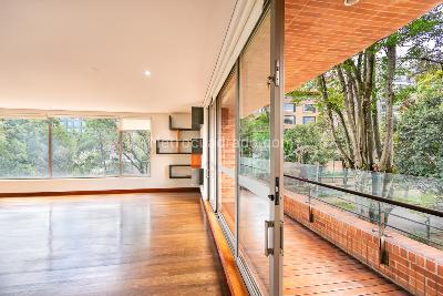 Apartamento de 3 alcobas en venta en Chico Reservado, Bogotá, 247 m² · foto 5 de 20