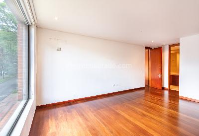 Apartamento de 3 alcobas en venta en Chico Reservado, Bogotá, 247 m² · foto 10 de 20