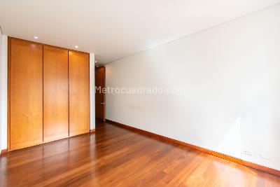 Apartamento de 3 alcobas en venta en Chico Reservado, Bogotá, 247 m² · foto 12 de 20