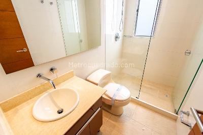 Apartamento en venta en Los Rosales, Bogotá · foto 15 de 16