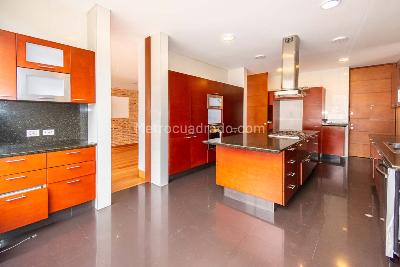 Apartamento en venta en Los Rosales, Bogotá · foto 11 de 16