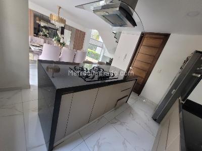Casa de 4 alcobas en venta en Aparco, Ibagué, 295 m² · foto 8 de 20