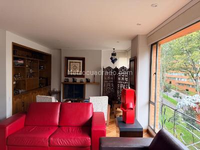 Apartamento de 3 alcobas en venta en Chico Reservado, Bogotá, 246 m² · foto 2 de 17