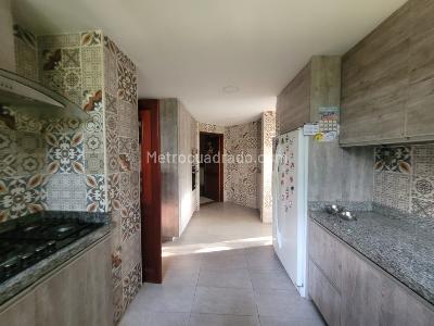 Apartamento de 3 alcobas en venta en Santa Helena, Ibagué, 152 m² · foto 16 de 20