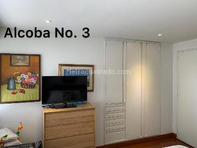 Apartamento de 3 alcobas en venta en El Retiro, Bogotá, 196 m² · foto 13 de 20
