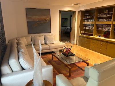 Apartamento de 4 alcobas en venta en La Cabrera, Bogotá, 375 m² · foto 14 de 18