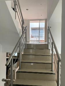 Casa de 4 alcobas en venta en Aparco, Ibagué, 280 m² · foto 2 de 20