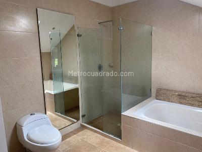 Casa de 4 alcobas en venta en Aparco, Ibagué, 280 m² · foto 8 de 20