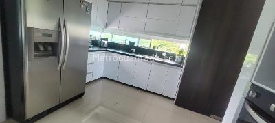 Apartamento de 3 alcobas en venta en El Vergel, Ibagué, 235 m² · foto 18 de 20