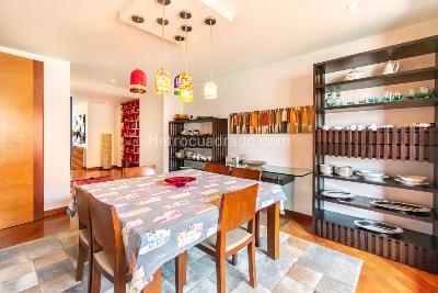 Apartamento de 3 alcobas en venta en Los Rosales, Bogotá, 216 m² · foto 8 de 11