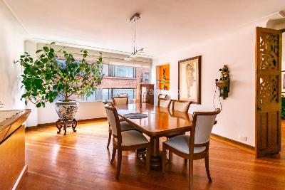 Apartamento de 5 alcobas en venta en Los Rosales, Bogotá, 218 m² · foto 11 de 14
