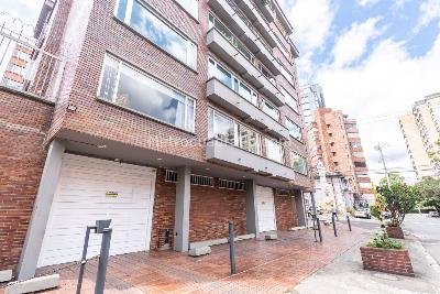 Apartamento de 5 alcobas en venta en Los Rosales, Bogotá, 218 m² · foto 14 de 14