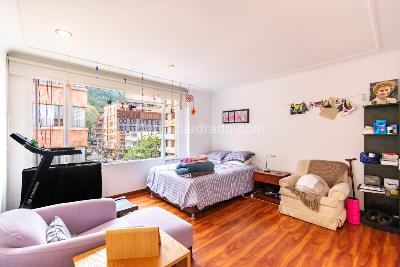 Apartamento de 5 alcobas en venta en Los Rosales, Bogotá, 218 m² · foto 2 de 14