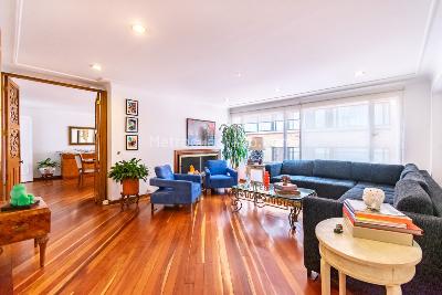 Apartamento de 5 alcobas en venta en Los Rosales, Bogotá, 218 m² · foto 7 de 14