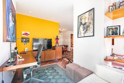 Apartamento de 2 alcobas en venta en Chico Reservado, Bogotá, 92 m² · foto 2 de 16